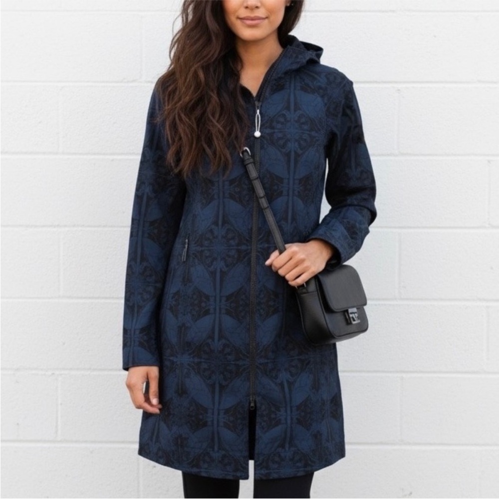 Lululemon Hooded Trench Raincoat – Women’s Apres Jacket